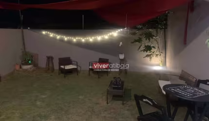 Casa à venda 3 dormitórios quintal Atibaia