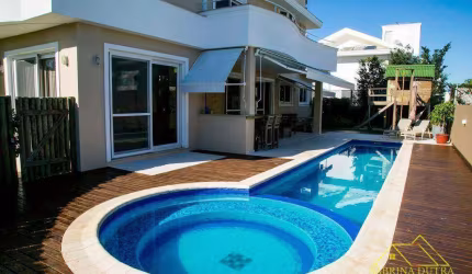 Casa com 4 dormitórios à venda, 436 m² por R$ 5.800.000,00 - Jurerê - Florianópolis/SC