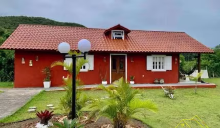 Chácara com 4 dormitórios à venda, 2200 m² por R$ 1.910.000,00 - Sambaqui - Florianópolis/SC