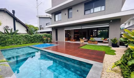 Casa com 4 dormitórios à venda, 390 m² por R$ 8.490.000,00 - Jurerê Internacional - Florianópolis/SC