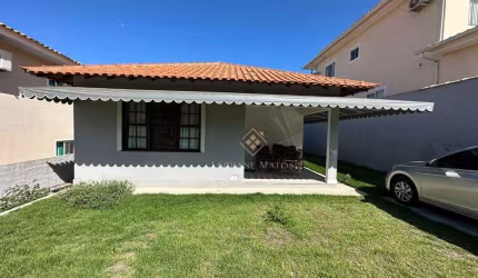 Casa no condomínio Portal das Flores com 2 dormitórios à venda, 94 m² por R$ 430.000 - Balneário São Pedro - São Pedro da Aldeia/RJ