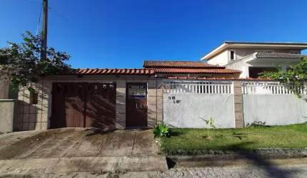 Casa no condomínio Solar dos Cantarinos com 2 dormitórios à venda, 90 m² por R$ 350.000 - São Matheus - São Pedro da Aldeia/RJ