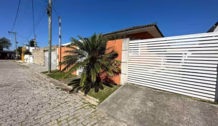 Casa no condomínio Solar dos Cantarinos com 3 dormitórios à venda, 110 m² por R$ 510.000 - São Matheus - São Pedro da Aldeia/RJ
