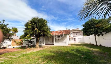 Casa com 4 dormitórios para alugar, 200 m² por R$ 3.200,00/mês - Balneário - São Pedro da Aldeia/RJ