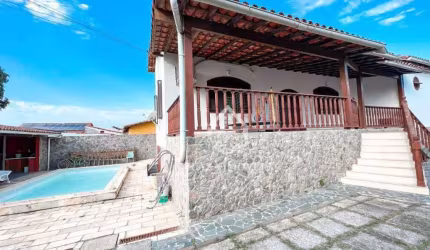 Casa com 3 dormitórios à venda, 283 m² por R$ 900.000,00 - Centro - São Pedro da Aldeia/RJ