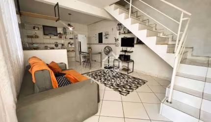 Casa com 3 dormitórios à venda, 114 m² por R$ 200.000,00 - Vinhateiro - São Pedro da Aldeia/RJ