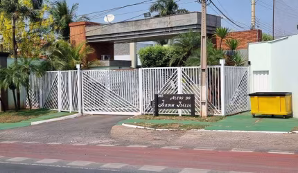 Casa térrea em condomínio para venda tem 212 metros quadrados com 3 quartos
