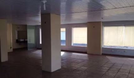 Sala comercial sobre loja para locacao