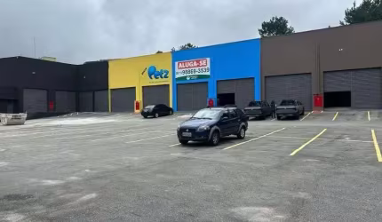 Loja em condominio comercial / LOJA 17