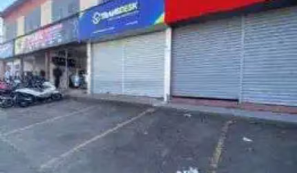 Loja ampla em condominio comercial / LOJA 20