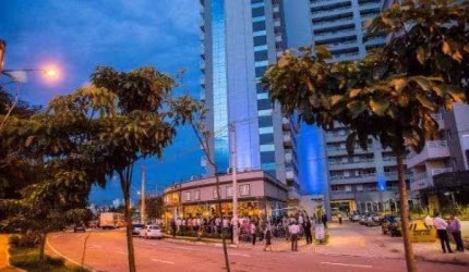 LOJA DE ESQUINA - CENTRO
