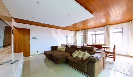SOBRADO DE 207m² COM 3 SUÍTES PARA VENDA NA VILA MEDEIROS