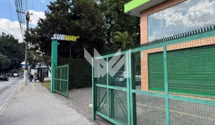 Prédio Comercial de 149 m² 2 banheiros para locação - Belém