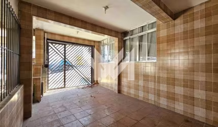 Sobrado à venda de 113m² no bairro Santa Teresinha.
