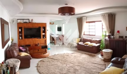 Sobrado de 373 m² 5 quartos 5 suítes à Venda - Vila Medeiros