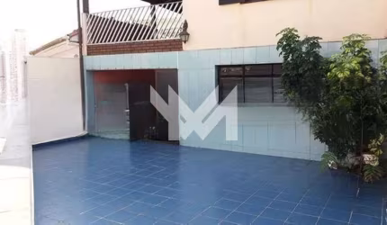 Sobrado de 230 m² 4 quartos e 3 banheiro à Venda - Parada Inglesa