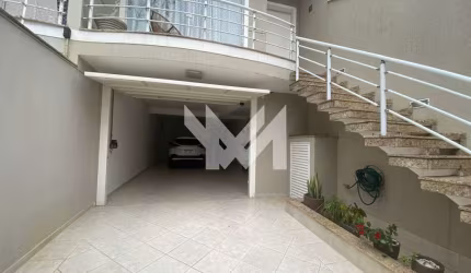 Sobrado de 205 m² com 3 quartos e 4 banheiros à Venda- Vila Dom Pedro II