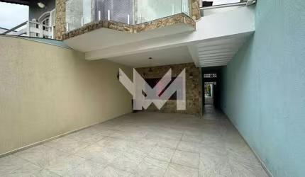 SOBRADO DE 239m² COM 4 QUARTOS SENDO 2 SUÍTES E 4 VAGAS À VENDA NA VILA GUILHERME