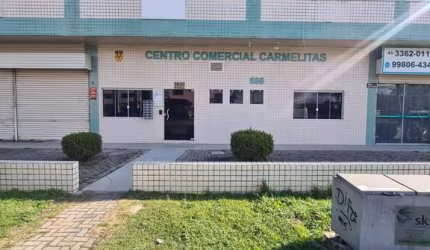 Sala comercial para alugar na Rua das Carmelitas, 586, Hauer, Curitiba, 40 m2 por R$ 1.450