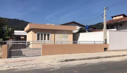 Casa - Porto Belo SC