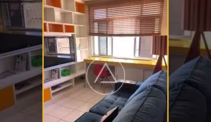 VENDO ÓTIMO APARTAMENTO MOBILIADO NO CENTRO DE MACAÉ