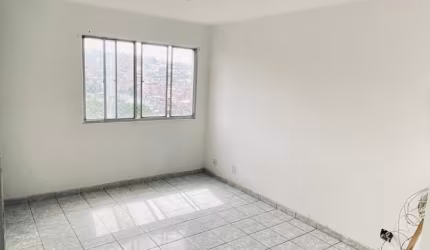 Apto para venda no condomínio floresta, fica em andar alto