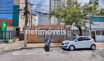 Casa para venda tem 313 metros quadrados com 3 quartos em Santa Lúcia - Vitória - ES
