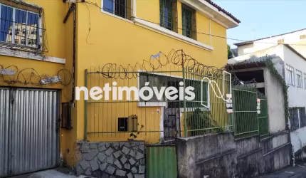 Linda e Ampla Casa Duplex Garagem Quintal Oportunidade