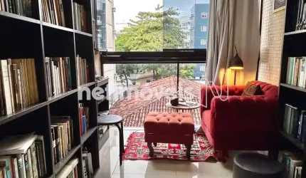 Lindo e Amplo 02 Qtos Varanda Oportunidade Única