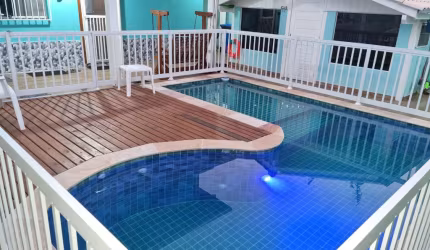 Casa com 04 Dormitórios e Piscina na praia , Ingleses norte , Florianópolis