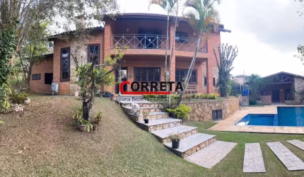 Casa à venda no condomínio colinas em Ibiúna-Sp