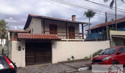 Sobrado para Venda em Ilhabela, Pereque, 3 dormitórios, 1 suíte, 2 banheiros, 3 vagas
