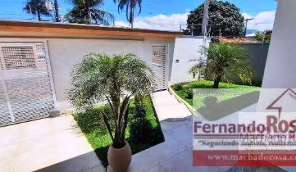 Casa para Venda em Caraguatatuba, Jardim Britânia, 4 dormitórios, 1 suíte, 3 banheiros, 6 vagas