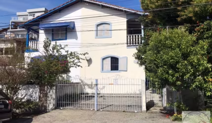 Sobrado para Venda em São Sebastião, Praia Deserta, 4 dormitórios, 2 suítes, 4 banheiros, 2 vagas