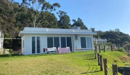 Casa para Venda em São Sebastião, Cigarras, 2 dormitórios, 1 banheiro, 4 vagas