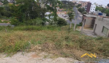 Lote no bairro Liberdade em Santa Luzia.