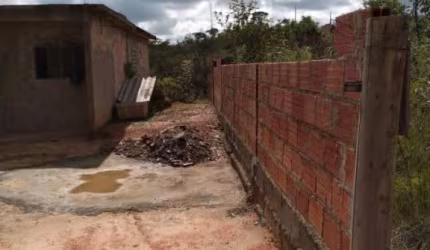 Casa Padrão para Venda em Centro Esmeraldas-MG