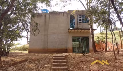 Casa com Lote 500 em Santa Luzia