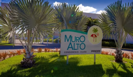 Apartamento com 2 Quartos, suíte, Varanda- Muro Alto Condomínio Club