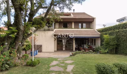 Casa com 4 quartos à venda na Rua Armando Sales de Oliveira, 157, Guabirotuba, Curitiba, 384 m2 por R$ 1.450.000