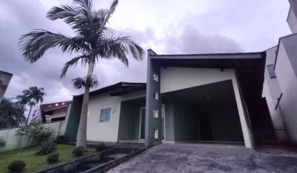 Casa com 3 quartos à venda no Tifa Martins, Jaraguá do Sul , 129 m2 por R$ 695.000