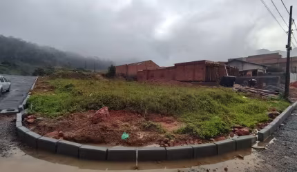 Terreno à venda no Santo Antônio, Jaraguá do Sul  por R$ 250.000