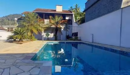 Casa com 3 quartos à venda no Jaraguá Esquerdo, Jaraguá do Sul , 1117 m2 por R$ 2.500.000