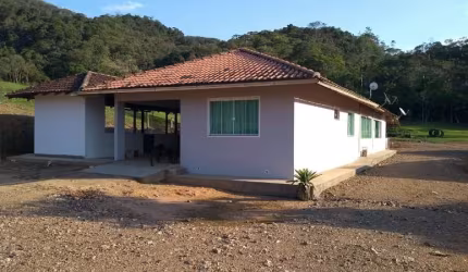 Chácara / sítio com 2 quartos à venda em Garibaldi, Jaraguá do Sul , 154 m2 por R$ 1.800.000