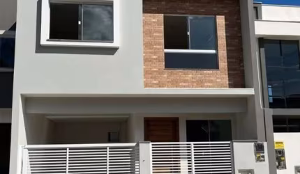 Casa geminada a venda no Três Rios do Norte