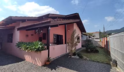 Casa com 3 quartos à venda no Jaraguá 99, Jaraguá do Sul , 141 m2 por R$ 485.000
