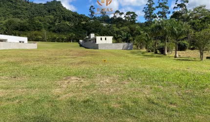 Terreno à venda na Vila Chartres, Jaraguá do Sul  por R$ 650.000