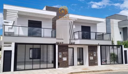 Sobrado com 181,83 m² de área privativa e piscina 10 m², totalizando 191,83 m²