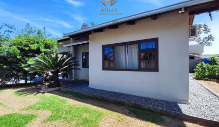 Casa à venda em no Bairro Nereu Ramos em Jaraguá do Sul-SC