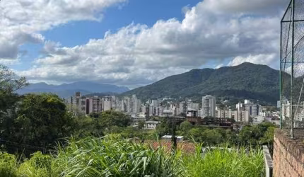Terreno lindo na Vila Nova